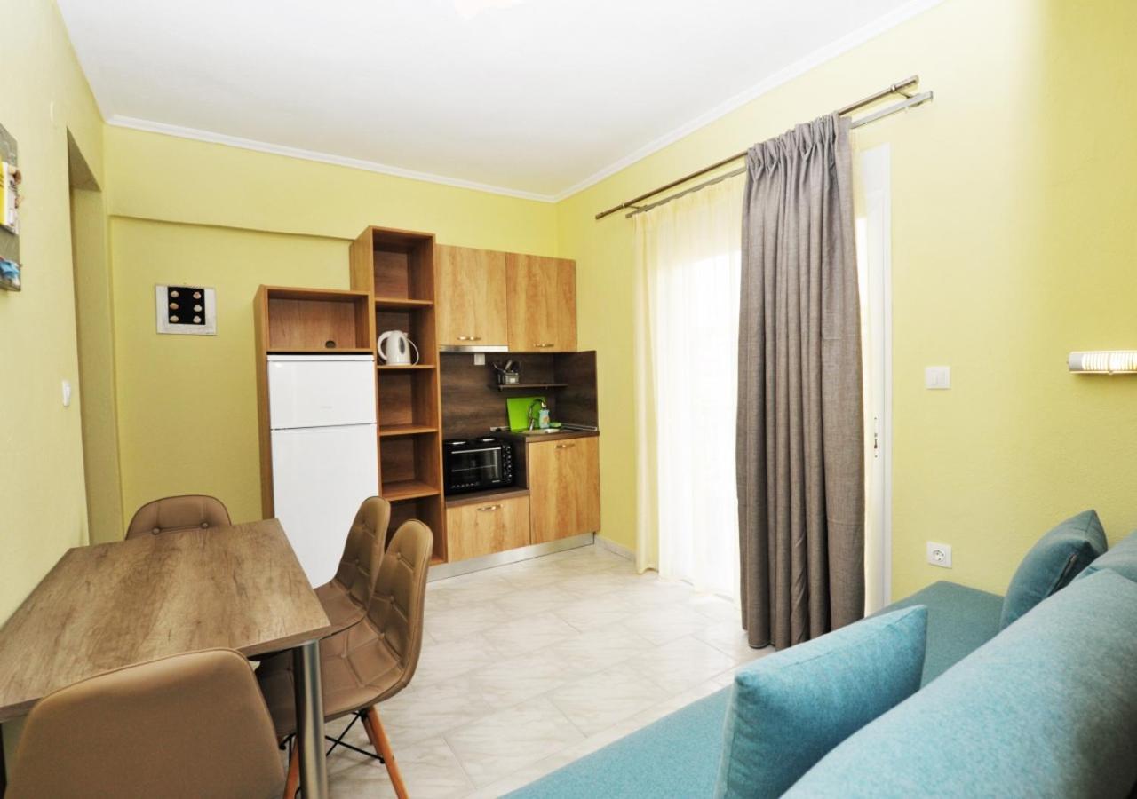 Dionisos Apartments パラリア・ディオニショウ エクステリア 写真