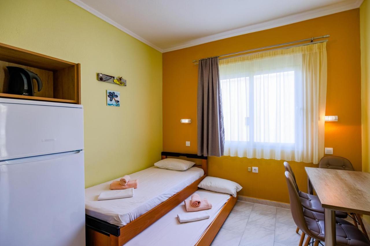 Dionisos Apartments パラリア・ディオニショウ エクステリア 写真