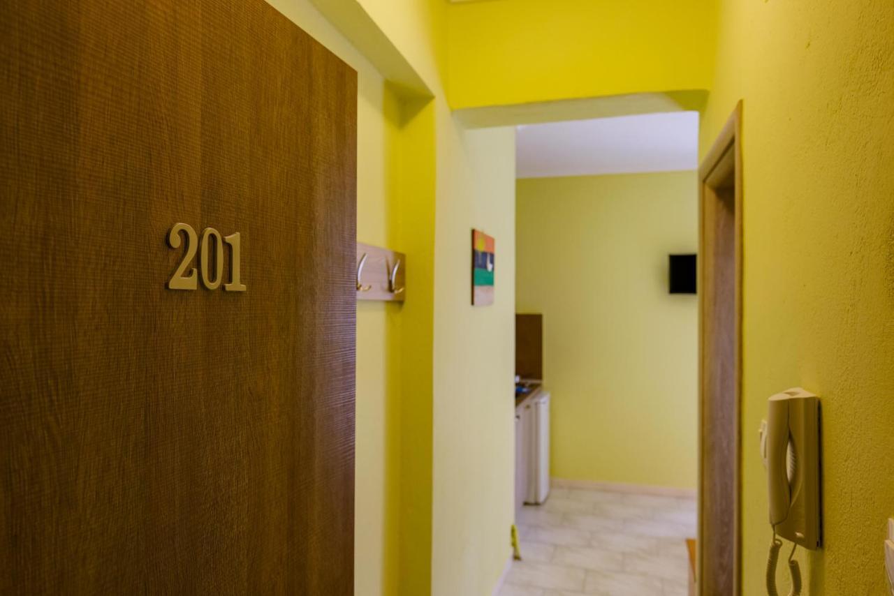 Dionisos Apartments パラリア・ディオニショウ エクステリア 写真