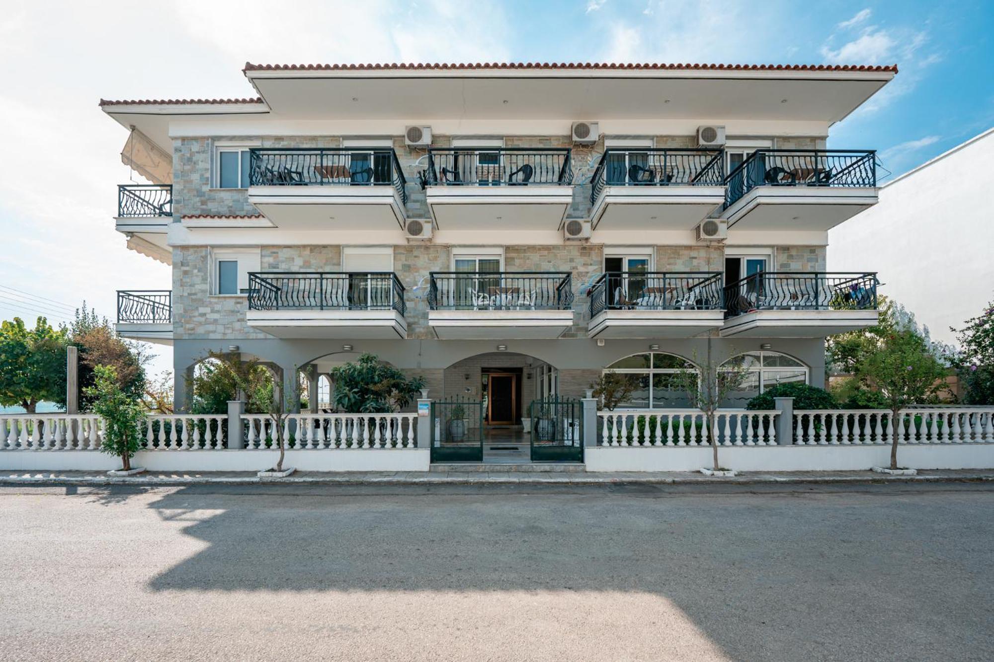 Dionisos Apartments パラリア・ディオニショウ エクステリア 写真