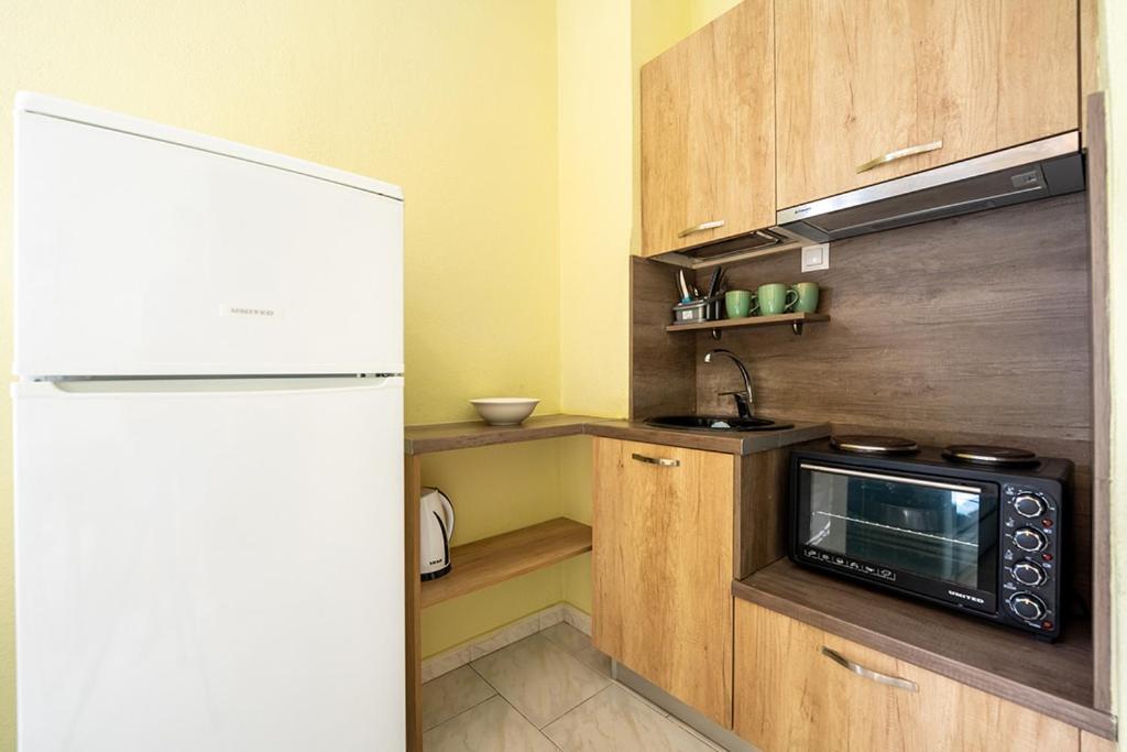 Dionisos Apartments パラリア・ディオニショウ エクステリア 写真